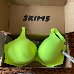 SKIMS Fits Everybody T-shirt Bra 34H